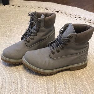 Gray Timberland boots size 8